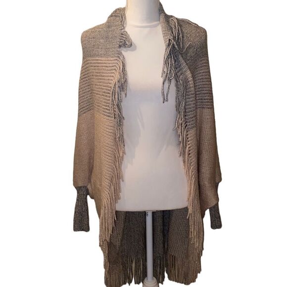 Cute Coco + Carmen Fringe Cardigan! - Picture 1 of 8